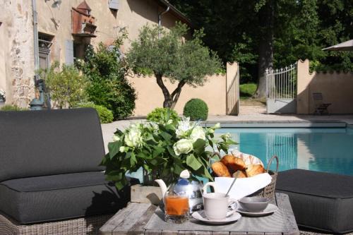 Regnie-Durette Bed & Breakfast | Chateau Saint Vincent