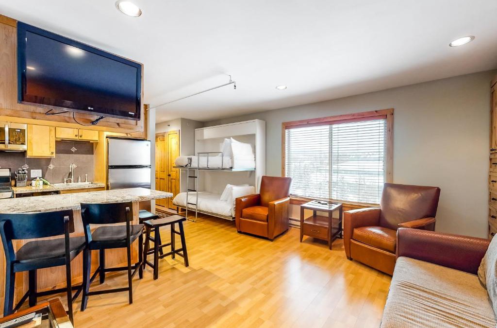 Historic District Hotel | Chateau Studio