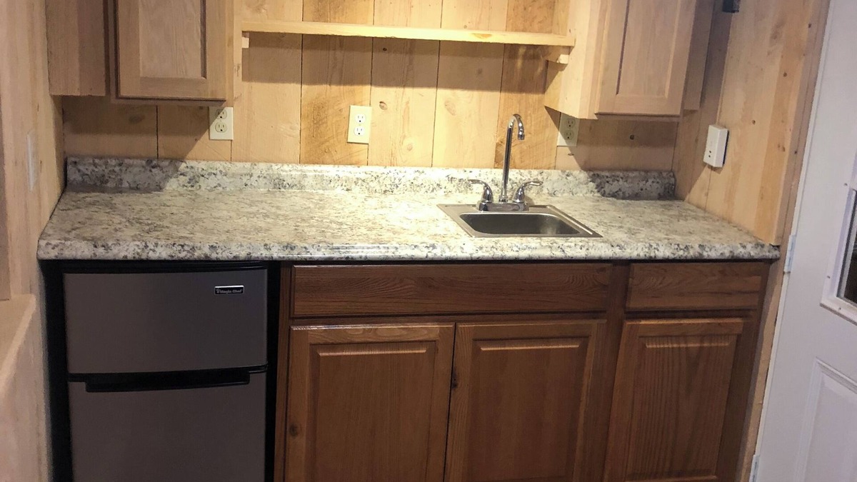 East Durham Cabin | Chateau Tina in the Mountains AC, Dog Friendly East Durham N