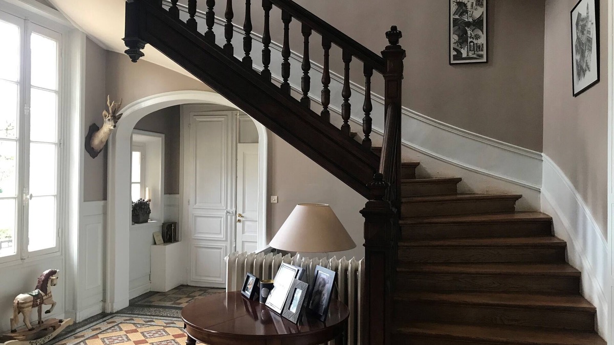 Charentonnay House | CHATEAU TROIS BRIOUXnBoutique chateau nestled in the French countryside full AC.
