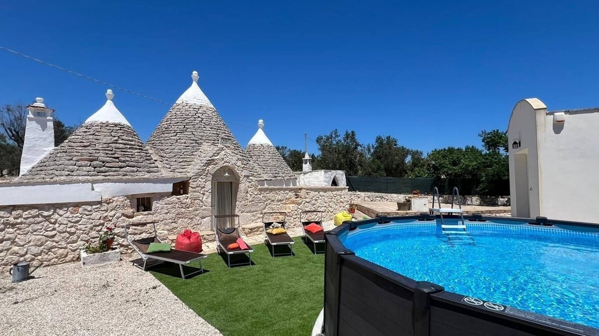 San Michele Salentino Cottage | Chateaux des Trulli " Angelica's Suite "