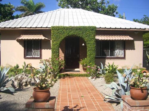 Montego Bay Villa | Chatham Cottage
