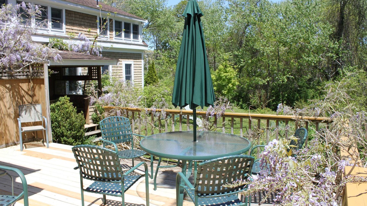 West Chatham House | Chatham Guest Rooms