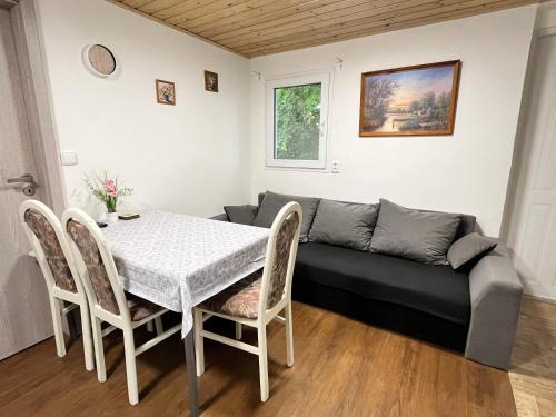 Jedovnice House | Chatička u Perniců