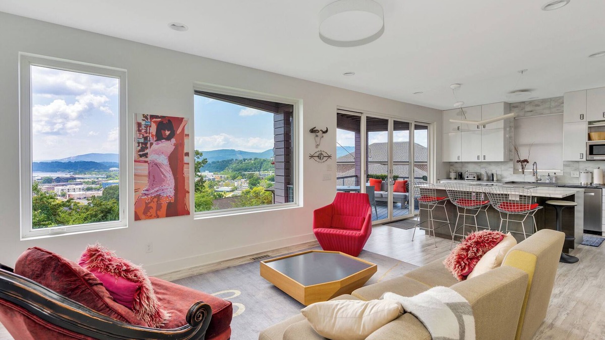 Northside House | Chatt Pulse:Spacious, Chic Chattanooga Retreat