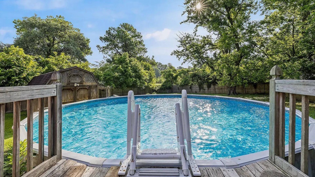 Chattanooga Valley House | Chatt Vistas Oasis-3bdrm-5m to TN-Pool-Deck-BBQ-FirePit