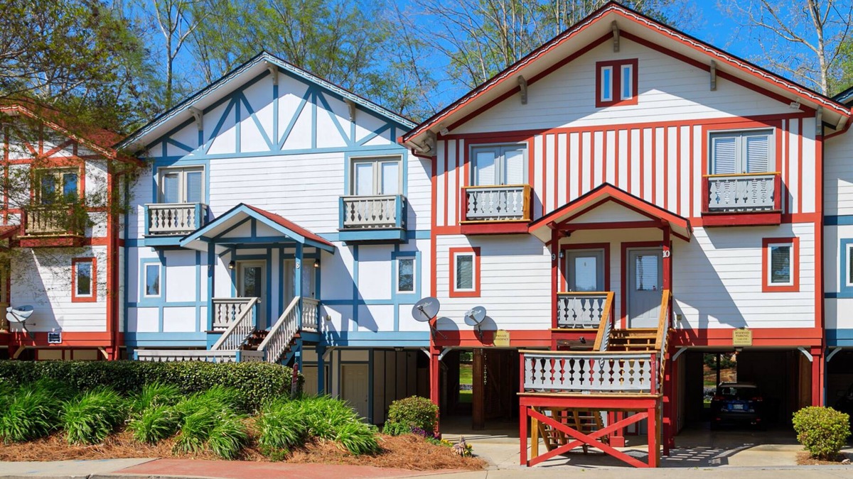 Helen House | Chattahoochee Breeze - Riverfront Condo w/2 Decks Overlooking River in Downtown