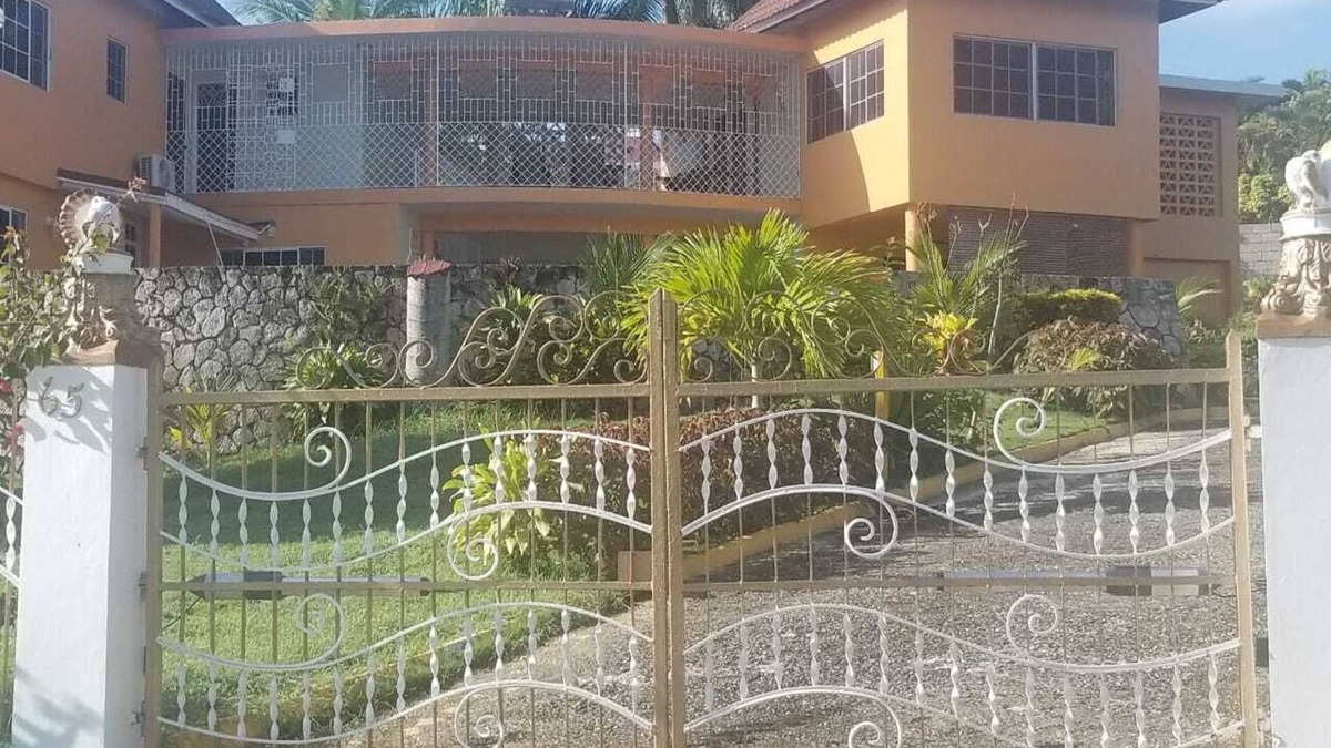 IronShore Estates Apartment | Chaudhry House Villa Montego Bays n