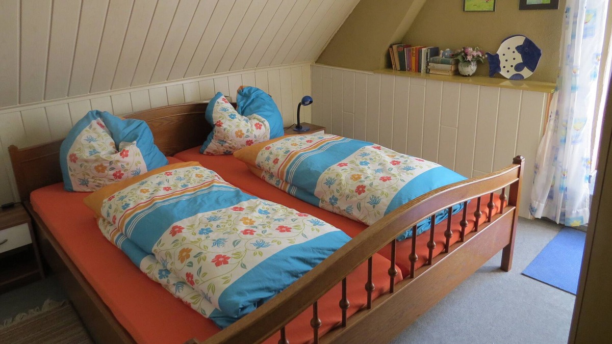 Neuende Apartment | cheap apartment with good connections