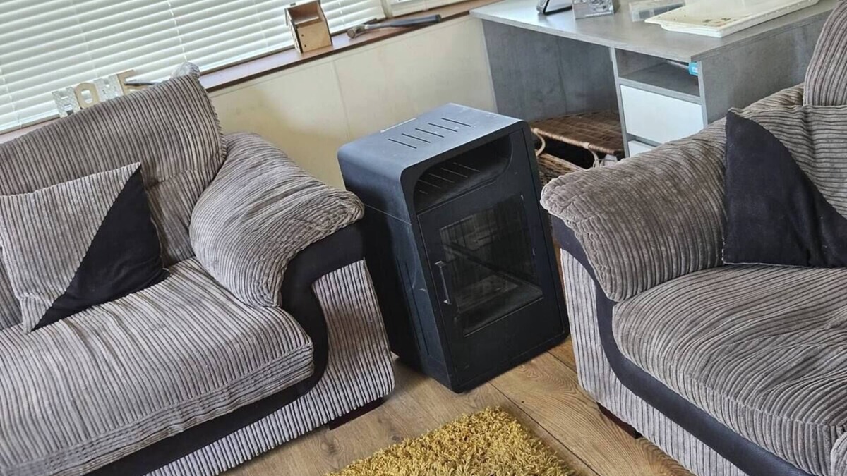 Keadue Cabin | Cheap & Cheerful Cabin with WiFi in Swinford