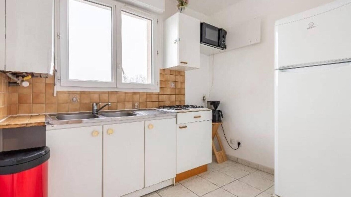 Seine-et-Marne Apartment | Cheap exclusive studio with Wi-Fi, office, balcony