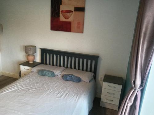 Dublin House | Cheap modern room