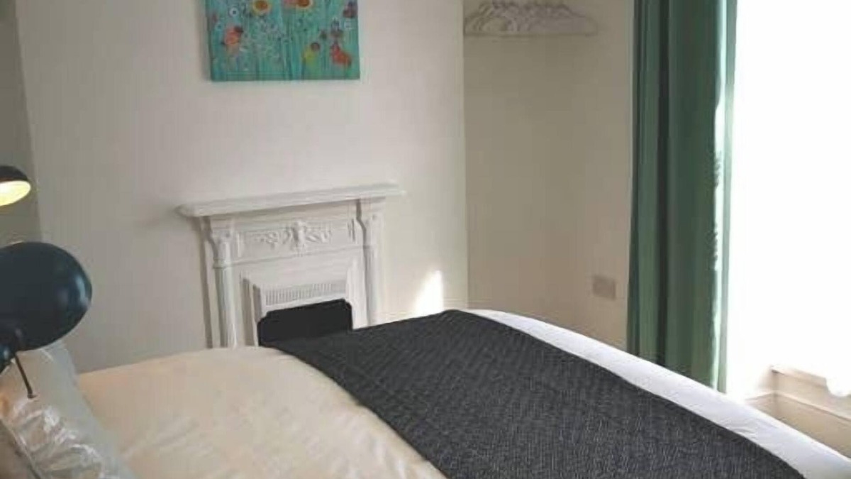 Cwmbrwla Apartment | Check it out, Eatons House