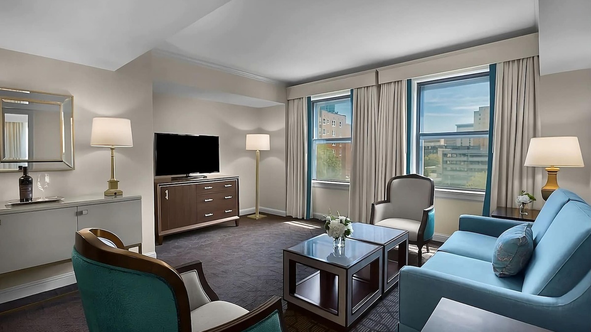 Central West End Hotel | Check Out The Most Iconic Barbershop in The Central West End! 2 Spacious Rooms