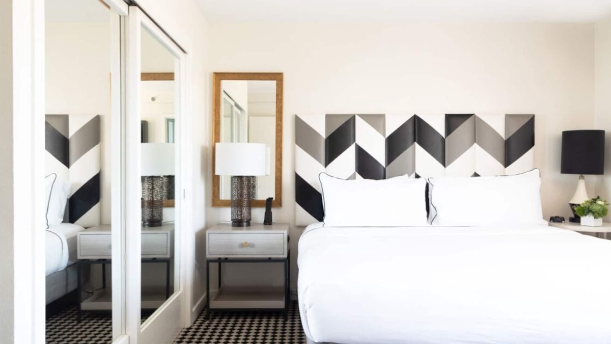 Norma Triangle Hotel | Check West Hollywood, LA! 2 Stunning Suits, Rooftop Heated Pool, Pet-friendly!