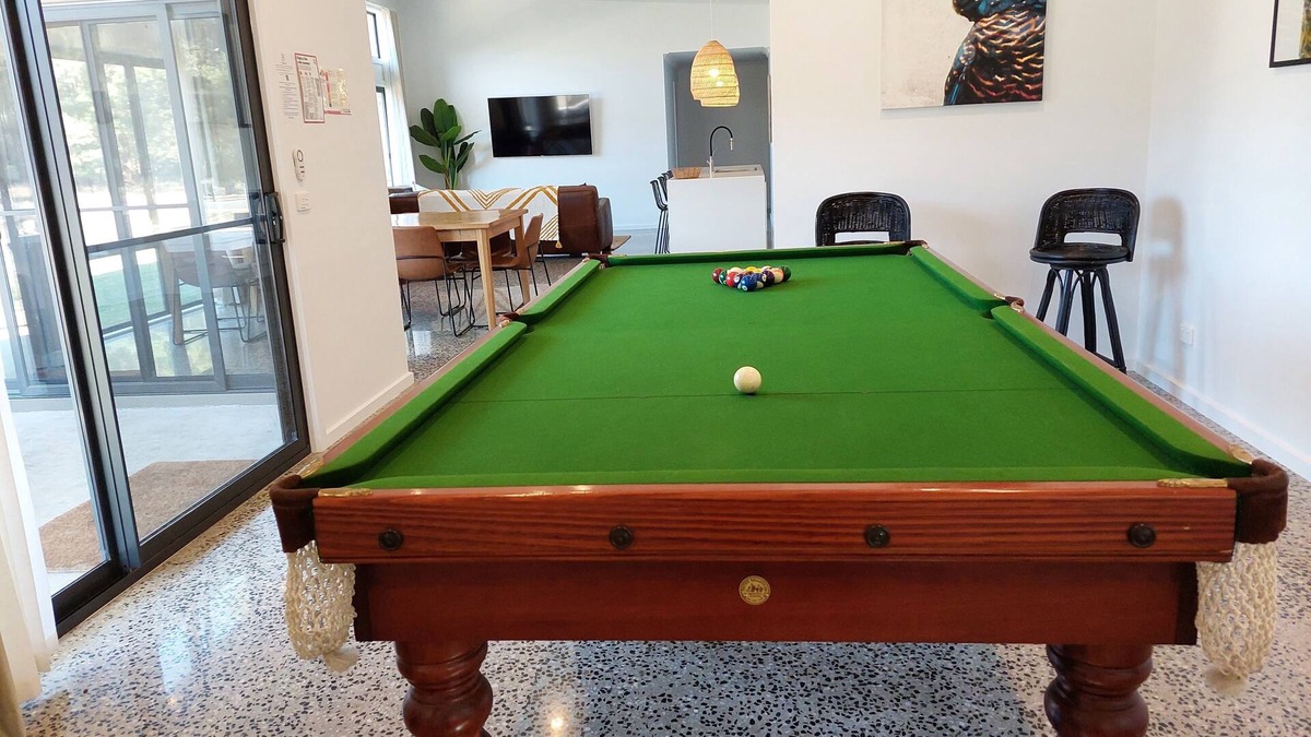 Halls Gap House | Cheeky Emu Spacious Family Accommodation Halls Gap