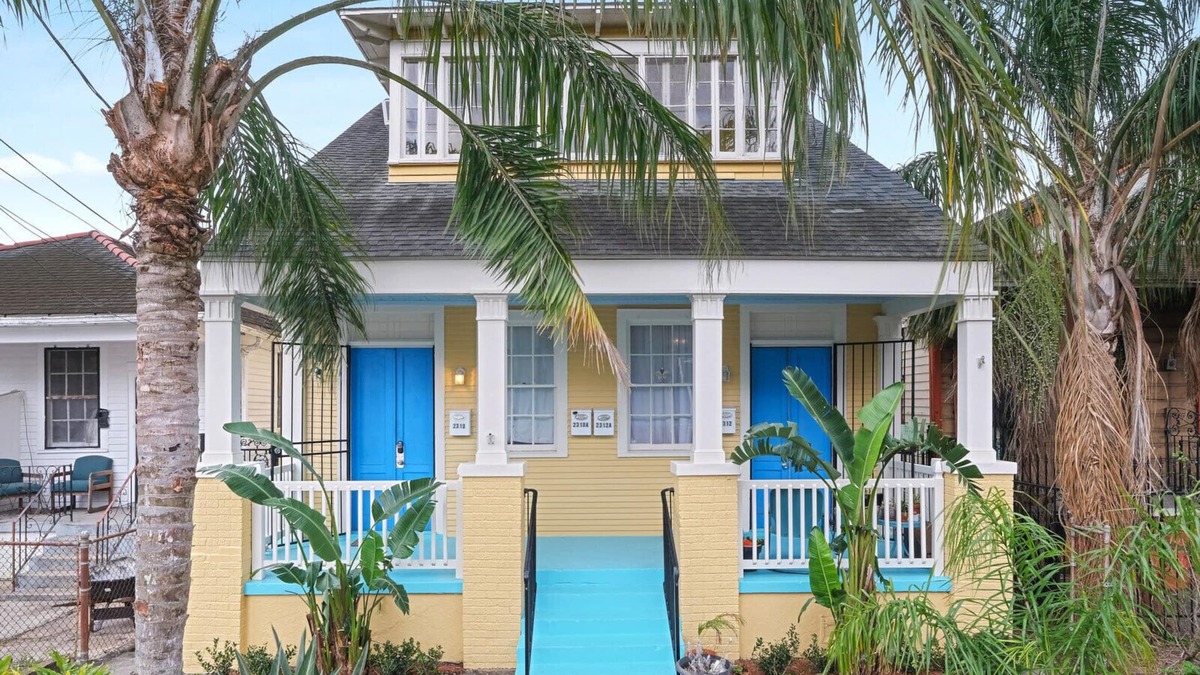 Treme House | Cheerful 2 Bedroom Home with New Orleans Art