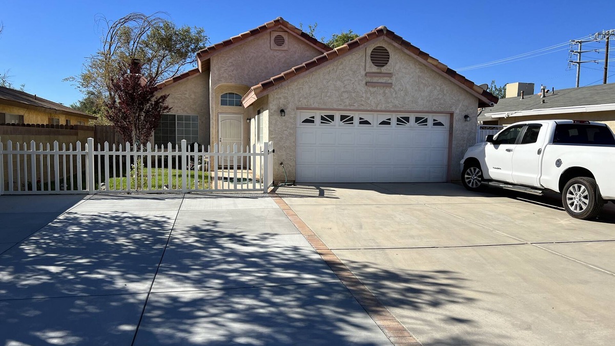 Quartz Hill House | Cheerful 3BR 2BA Sauna: Spa: Pool/P-Pong Table+ More