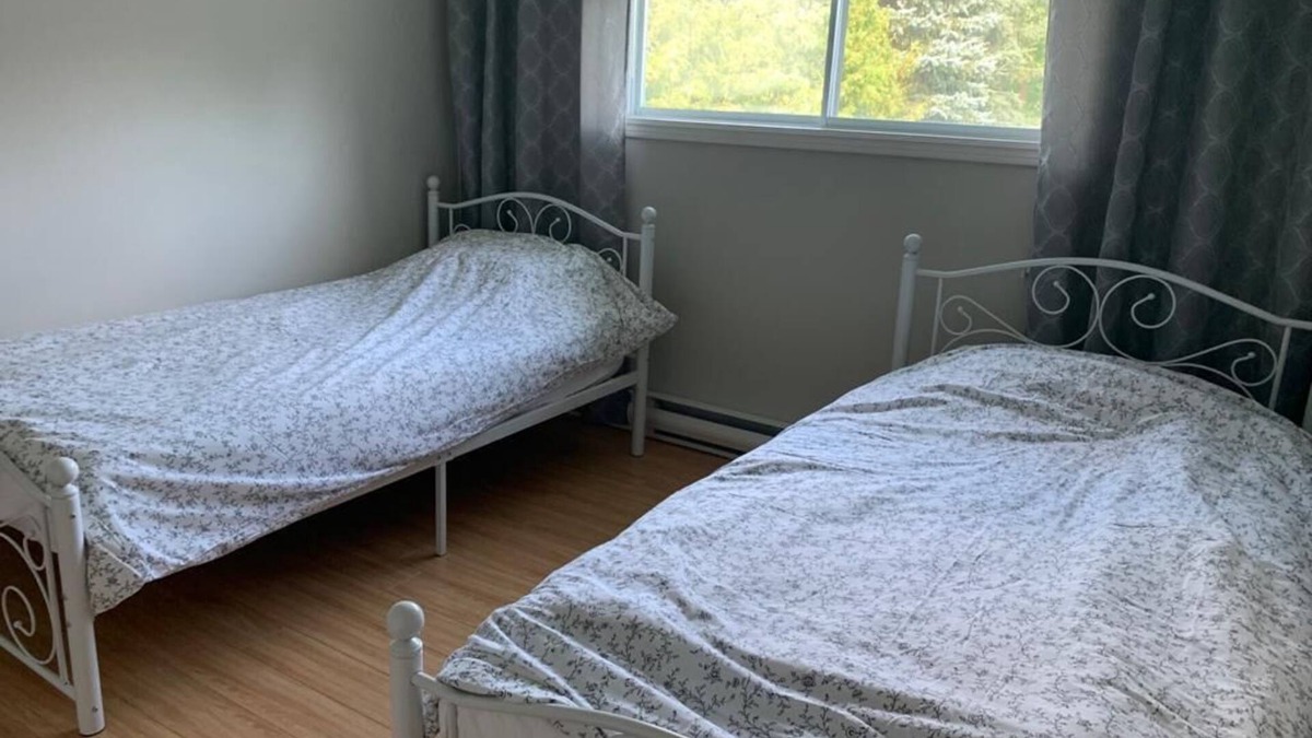 Lagoon City House | Cheerful 4bd waterfront cottage. 1.5h from Toronto