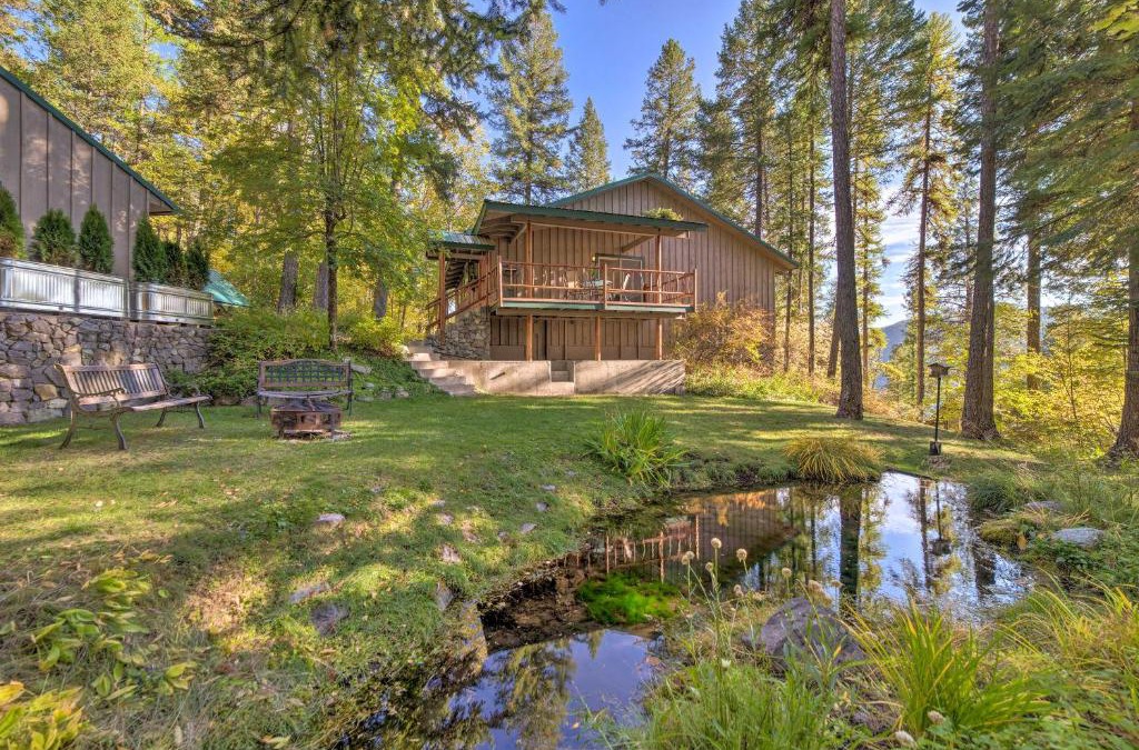 Whitefish House | Cheerful Cabin in the woods with lake views.