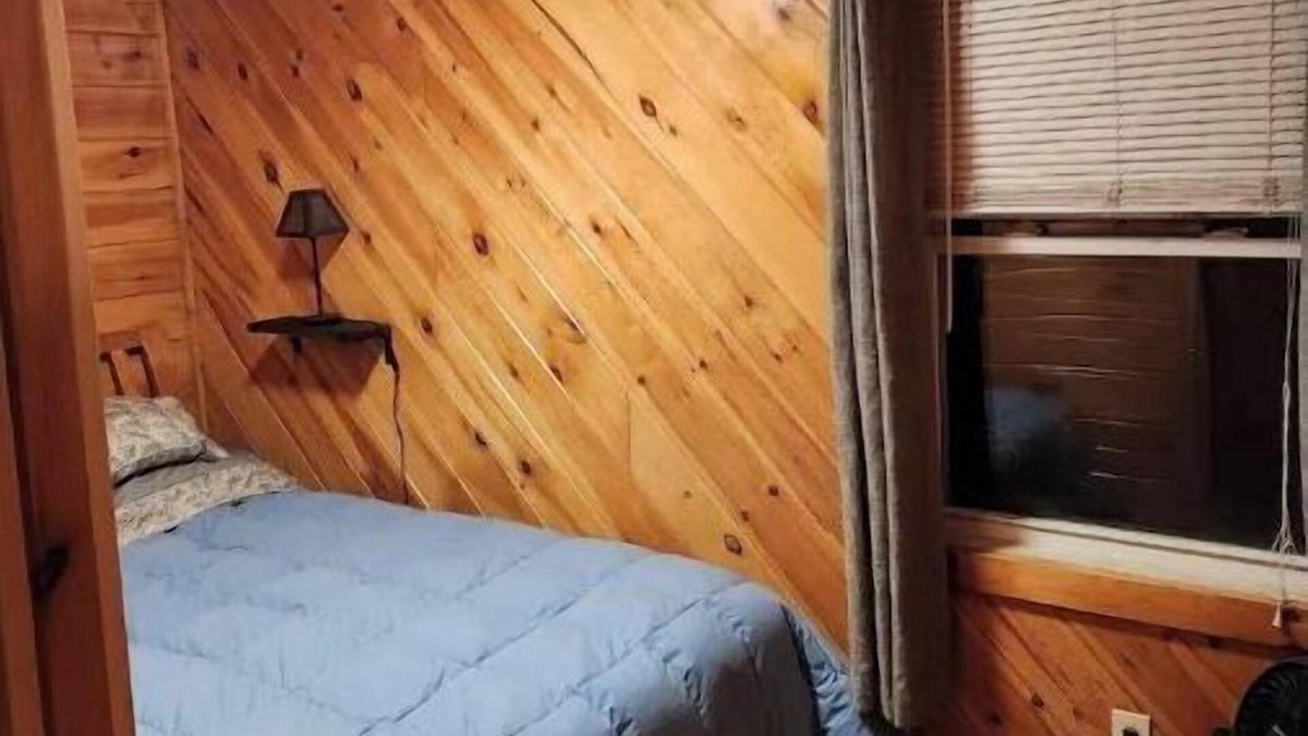 Rockwood House | Cheerful, clean 2-bedroom cabin on Moose River