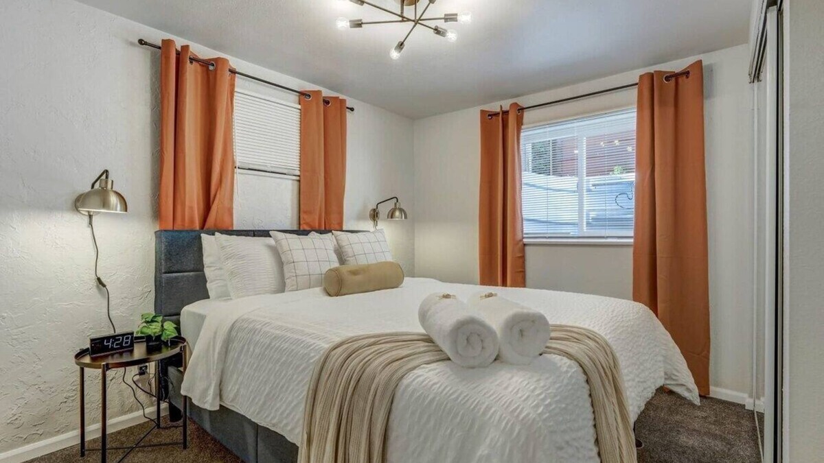 Village Seven Apartment | Cheerful Cove - Cozy Basement Centrally Located