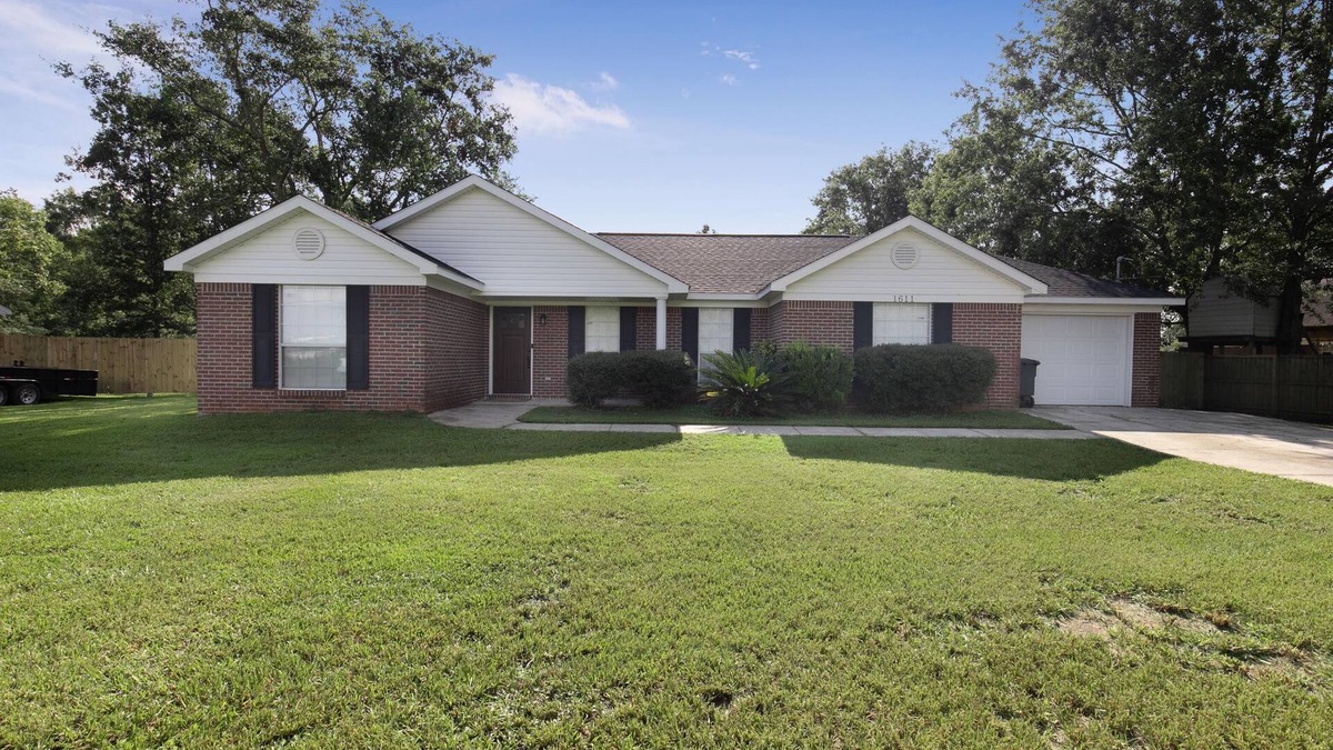 Foley House | Cheerful home near OWA amusement & sports complex - Smoke free property