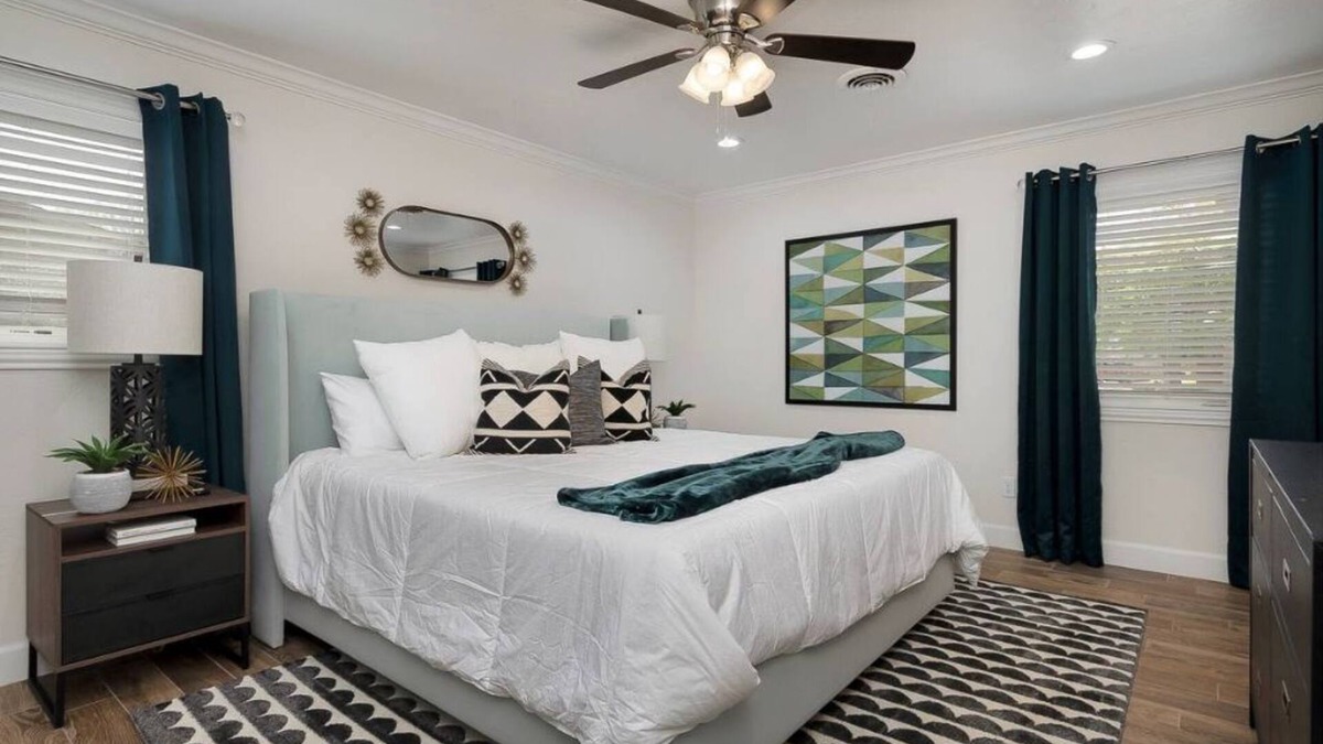 Amarillo House | Cheerful Oasis|3bd 2bath|Central Location|FamIlies