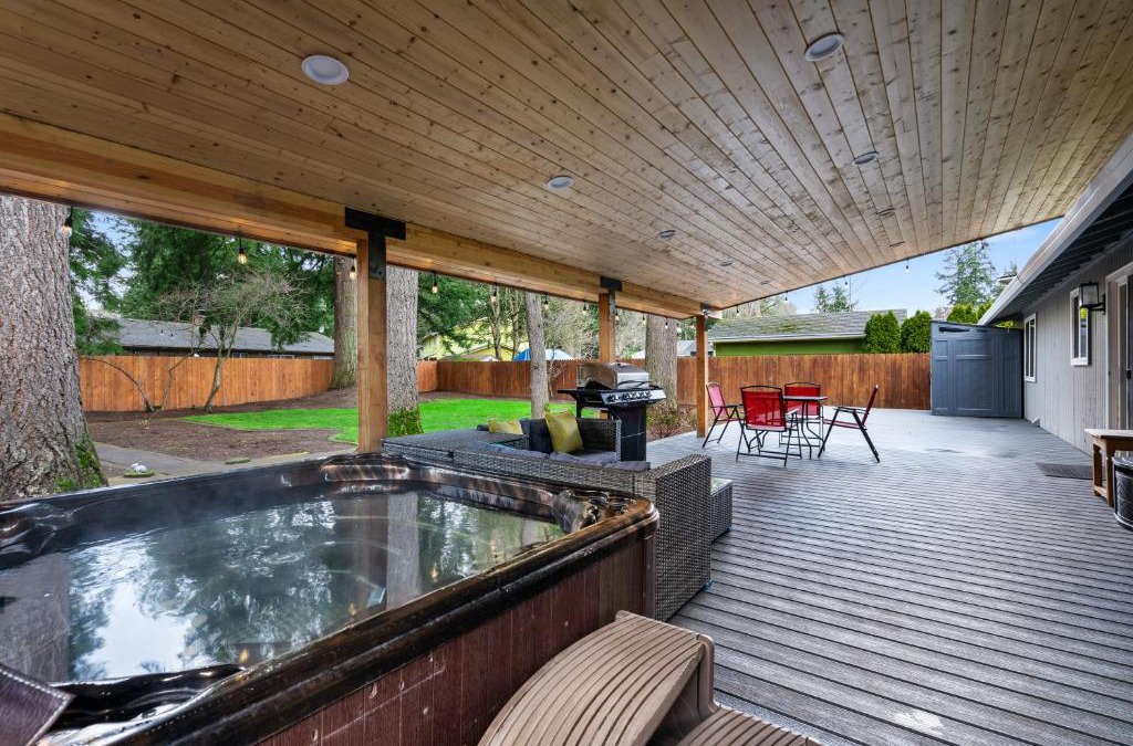 Evergreen House | Cheerful one level home with Hot Tub and Beautiful Yard