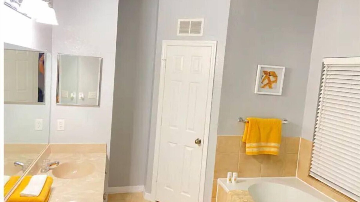 Thonotosassa House | Cheerful-Spacious Townhome