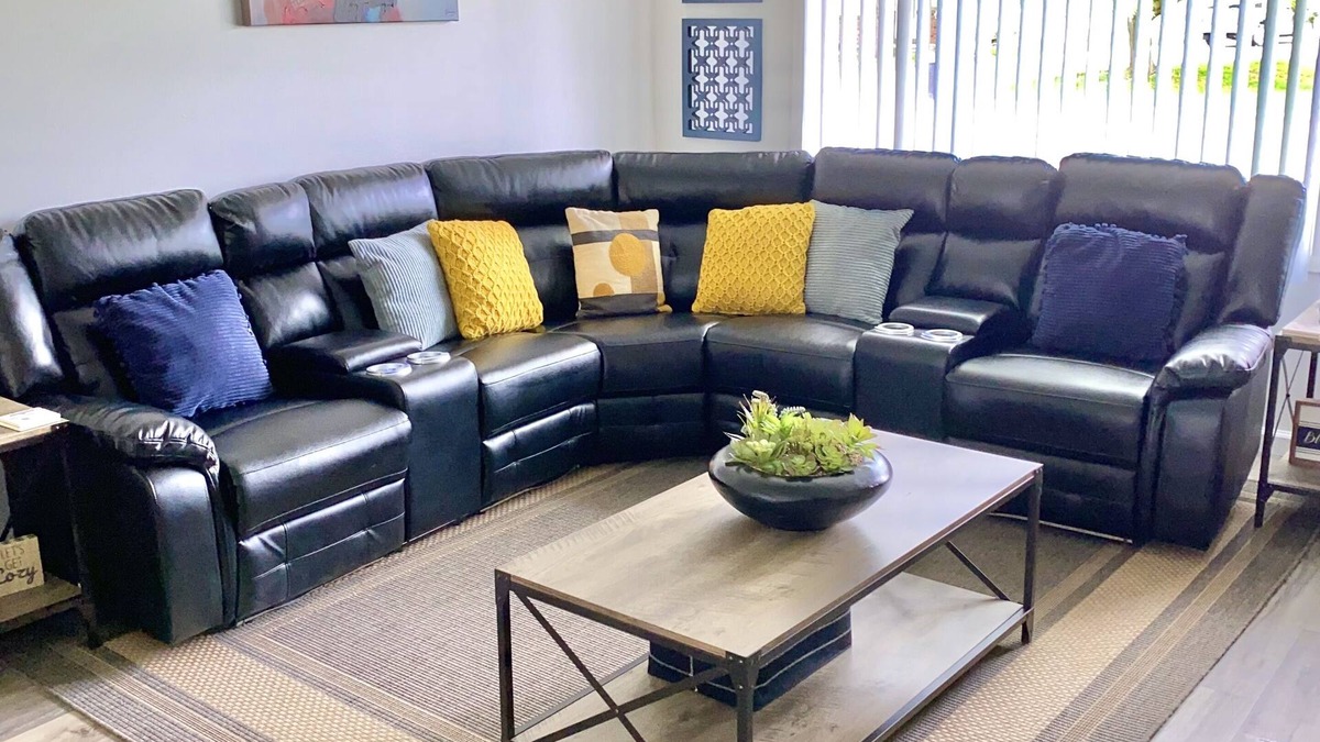 Appleton House | Cheerfully cozy 3BR residential home