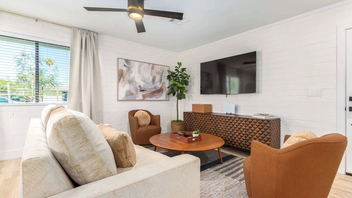 South Scottsdale Apartment | Cheery Lynn I Modern Desert Pad