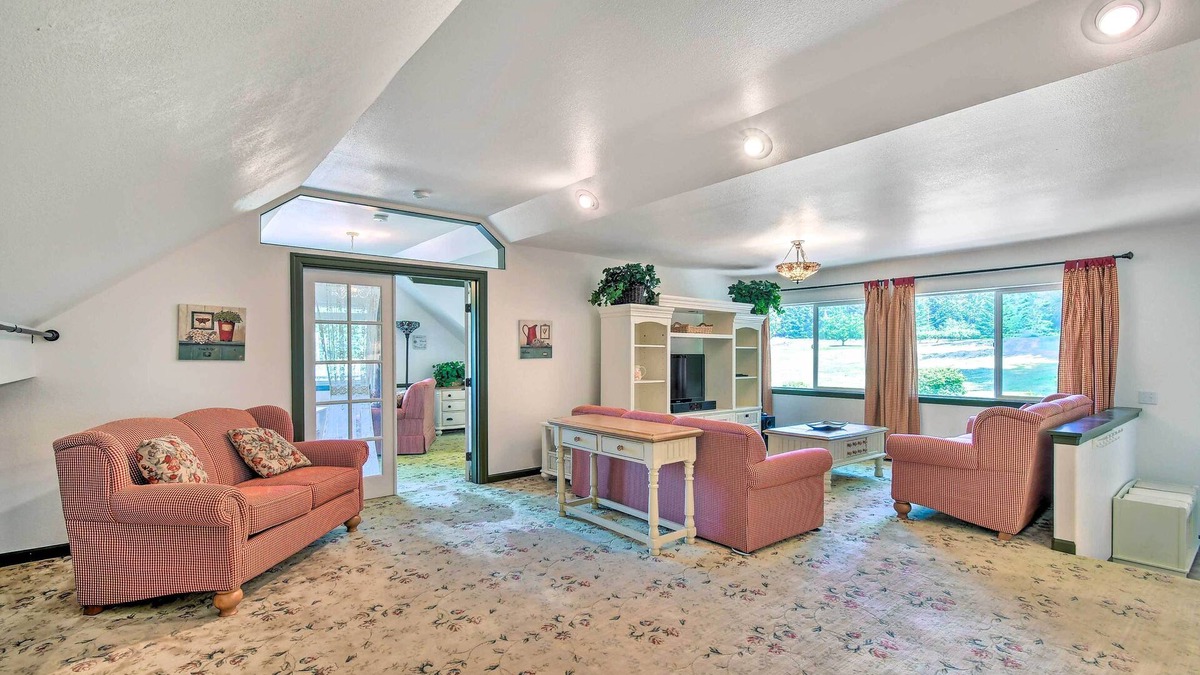 Curtis Apartment | Chehalis Retreat w/Scenic Views!