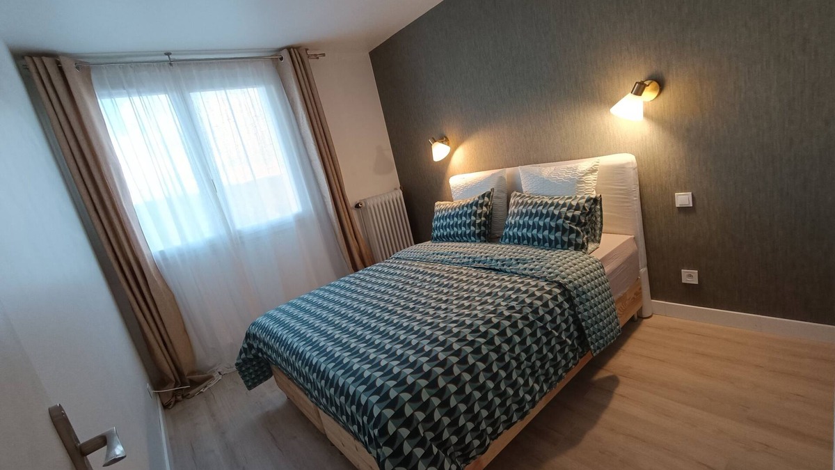 Chelles Apartment | Chelles center 15 minutes from Gare de l'Est and 5 minutes from Vaires-sur-Marne