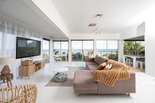 Chelsea House | ChelseaVue - Designer Beachside Townhouse Retreat