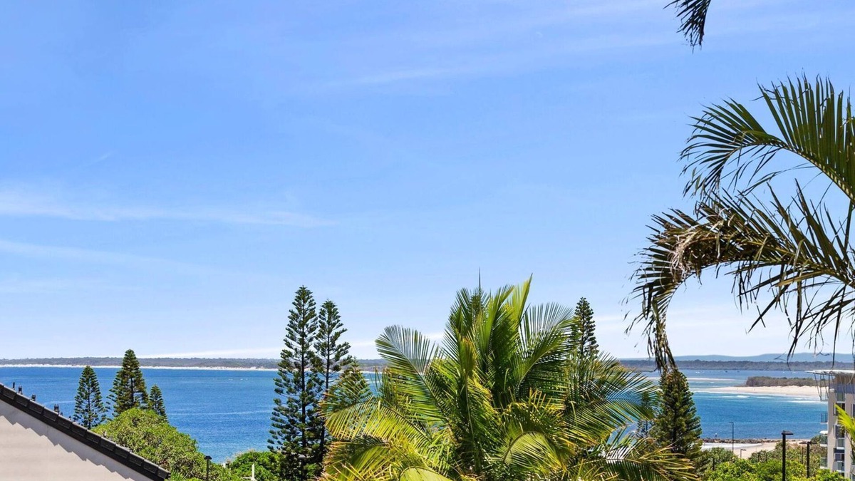 Kings Beach Apartment | Cheltenham Unit 4 - Your Perfect Kings Beach Escape