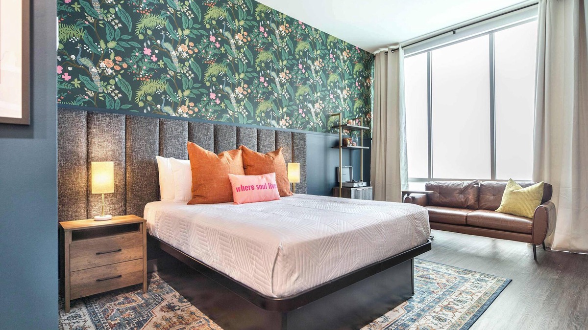 Macon Apartment | Cher + Etta Inspired Stay |Bold, Bright & Walkable