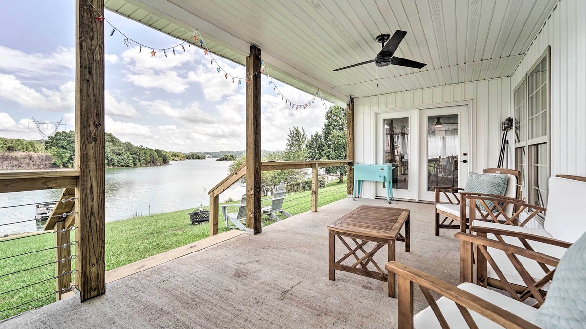 Mooresburg Cottage | Cherokee Lake Home w/Private Dock & Patio!