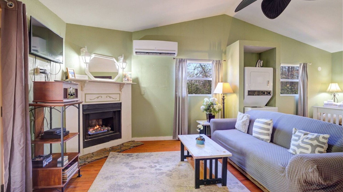 Sautee Nacoochee Cottage | Cherokee Ridge 5 - Charming Pet Friendly Cottage in the Woods