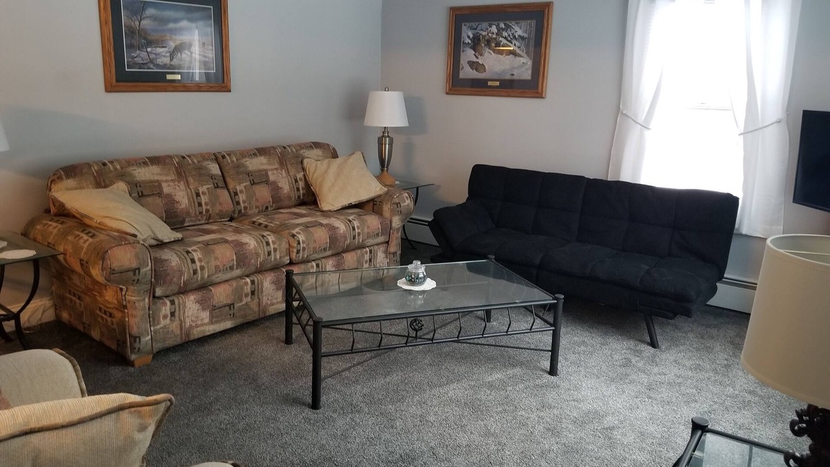 Greilickville House | CHERRY BEND COUNTRY HOME
