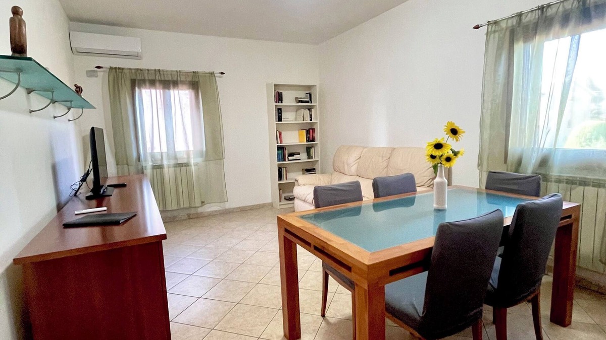 Nonantola Apartment | Cherry tree apartment