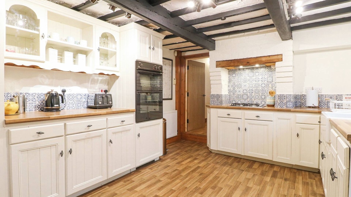 Barkestone Cottage | Cherry Tree Cottage