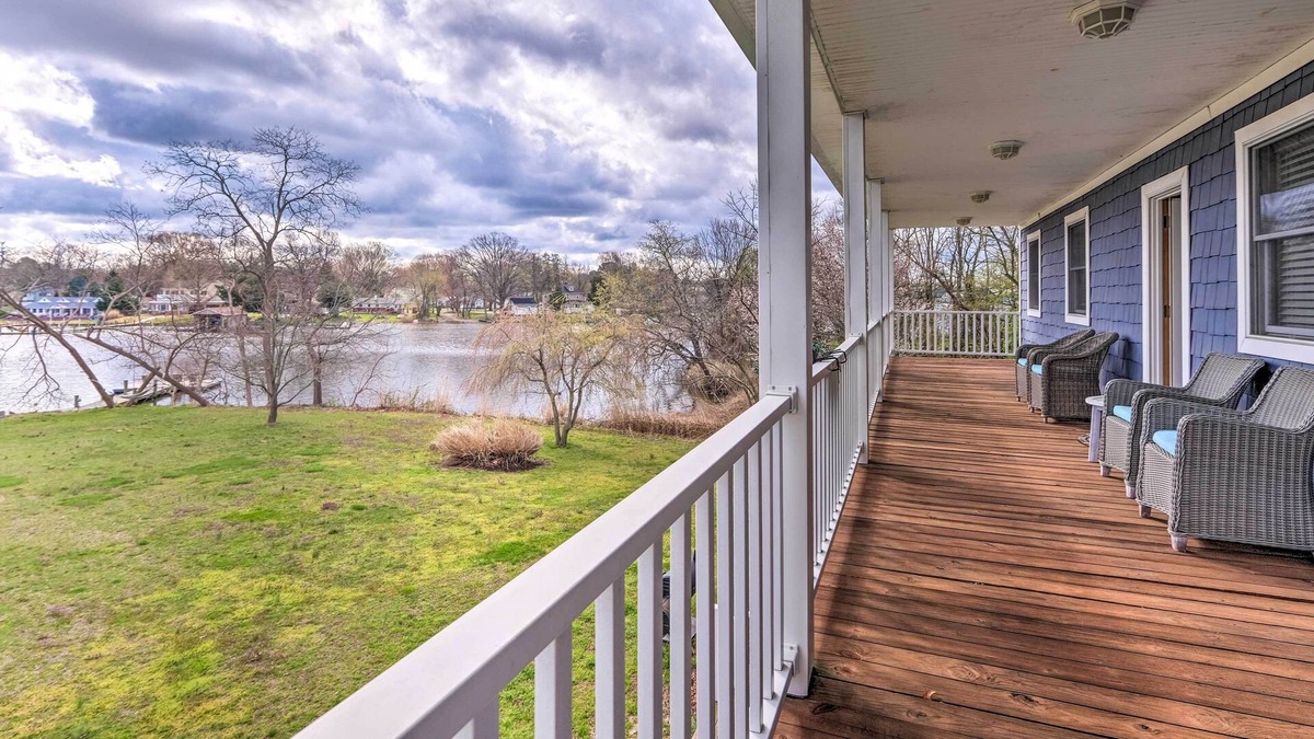 Deale House | Chesapeake Bay Home: Dock, Decks & Fire Pit!