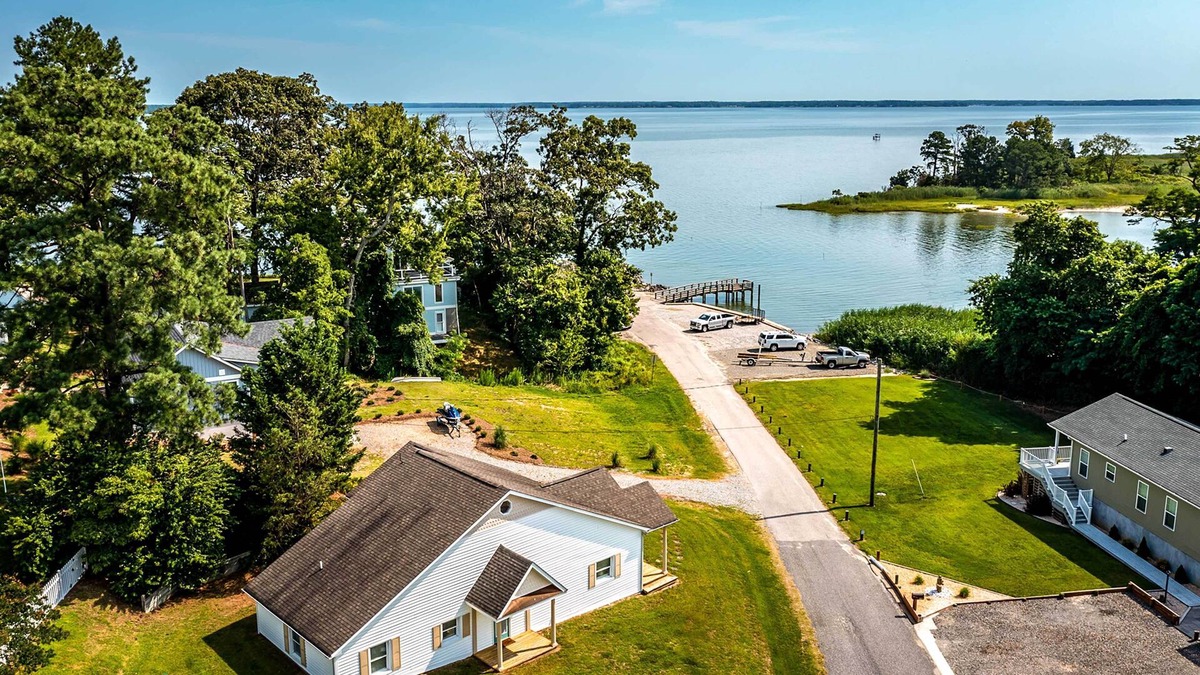 Dutton House | Chesapeake Bay Home: 200 Ft to Boat & Fish!