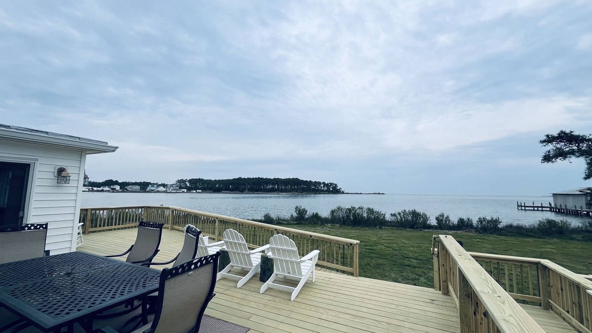 Bavon Other | Chesapeake Bayfront Farmhouse with Endless Bay Views