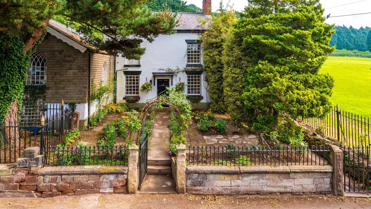 Cheshire West and Chester Cottage | Cheshire Countryside, Delamere, Family Retreat