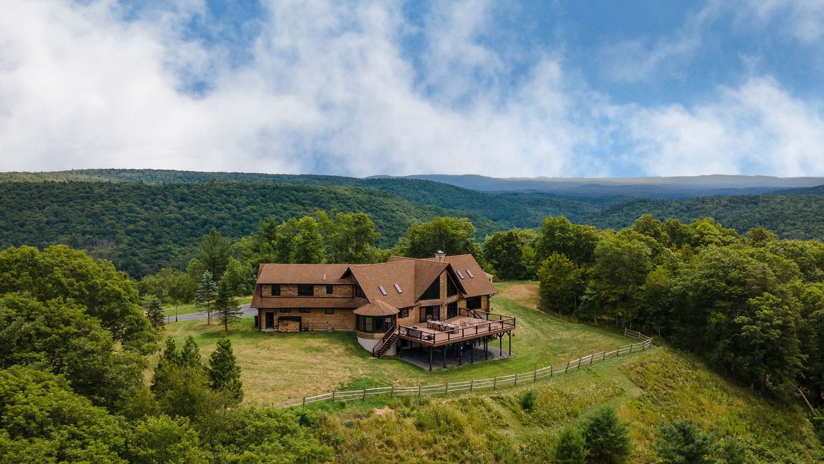 Hillsdale Cabin | Chester by AvantStay | Amazing Views, Secluded Home, A True City Escape!