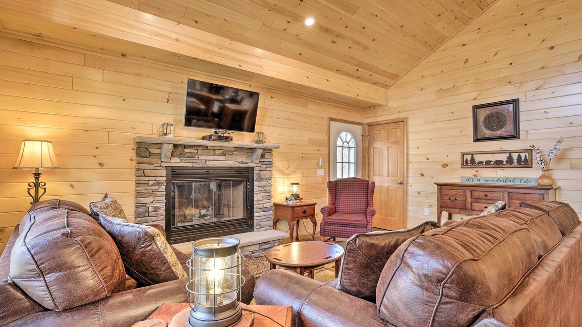 Chestertown Cabin | Chestertown Hideaway w/Lake & Beach Access!