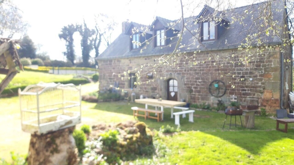Langoelan House | -Chestnut - La Châtaigne-