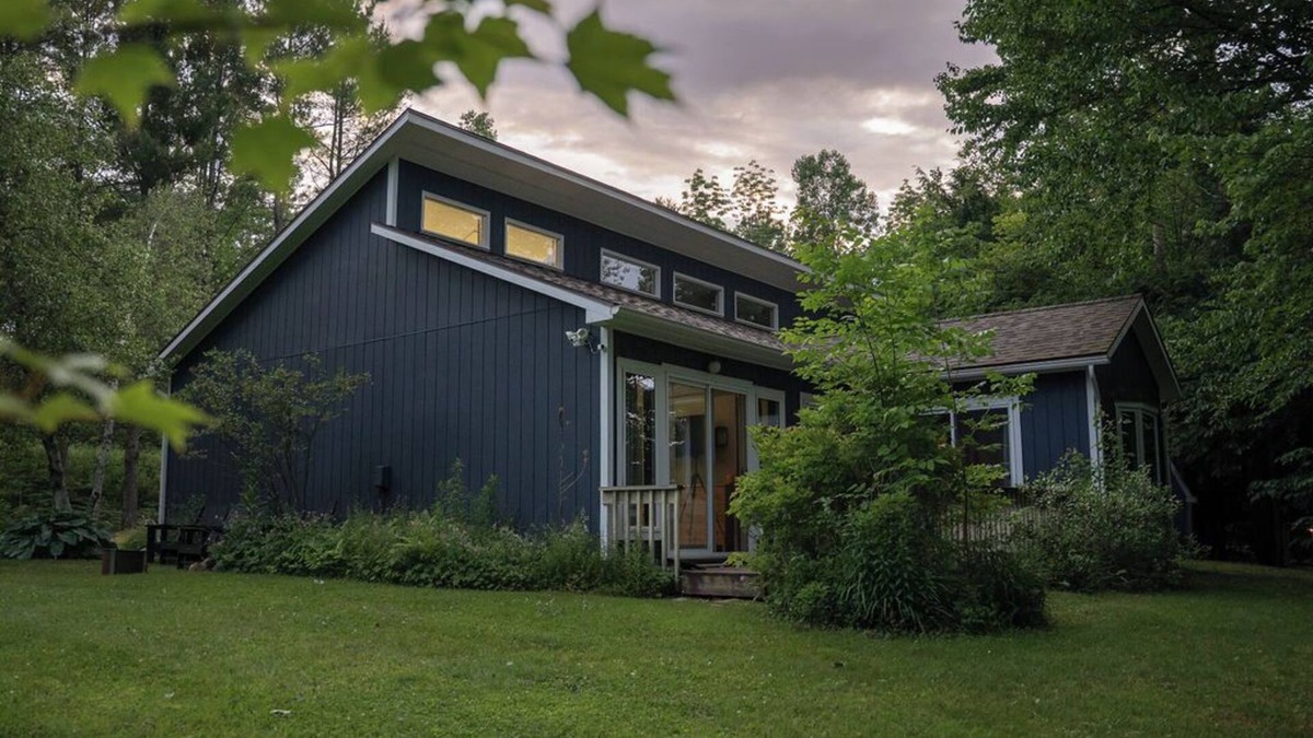 North Troy House | Chestnut Ridge Cabin: updated retreat 9 min to Jay